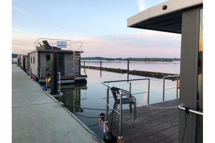 Hausboot Fjord Aries Mit Dachterrasse In Schleswig Hotel Exterior photo